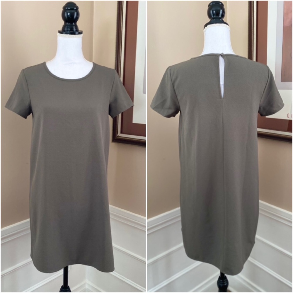 Basic Sage Shift Dress - Picture 1 of 7